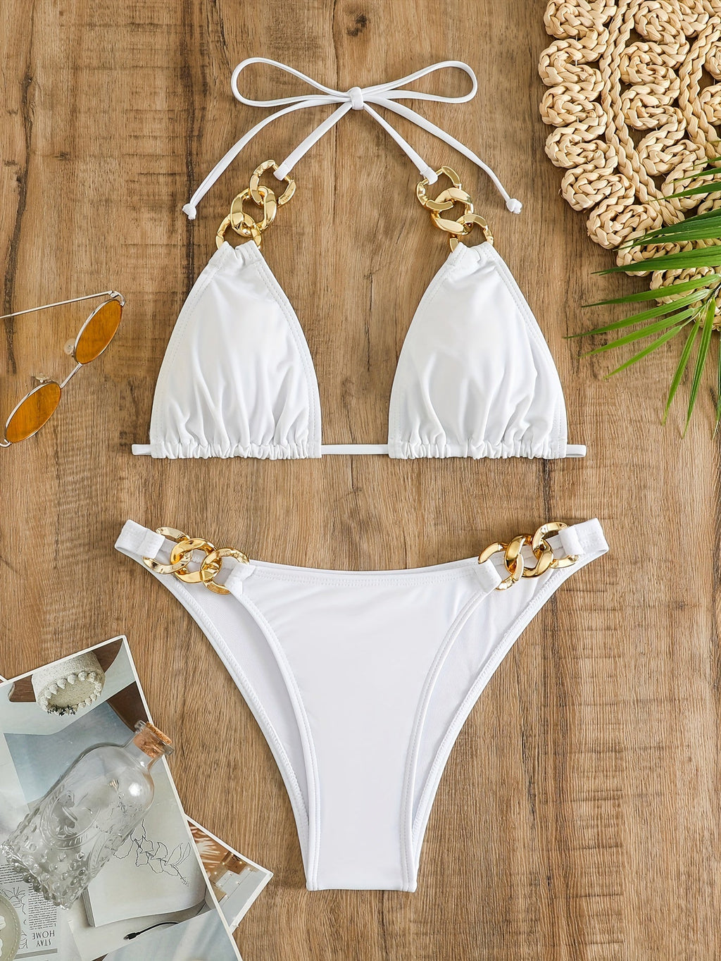 Ensemble de bikini triangle Luxe à maillons – Maillot de bain chic 2 pièces à col en V avec liens à nouer au dos en mélange de nylon très extensible et finition unie élégante – Maillot de bain élégant pour femme pour la plage et la piscine estivales