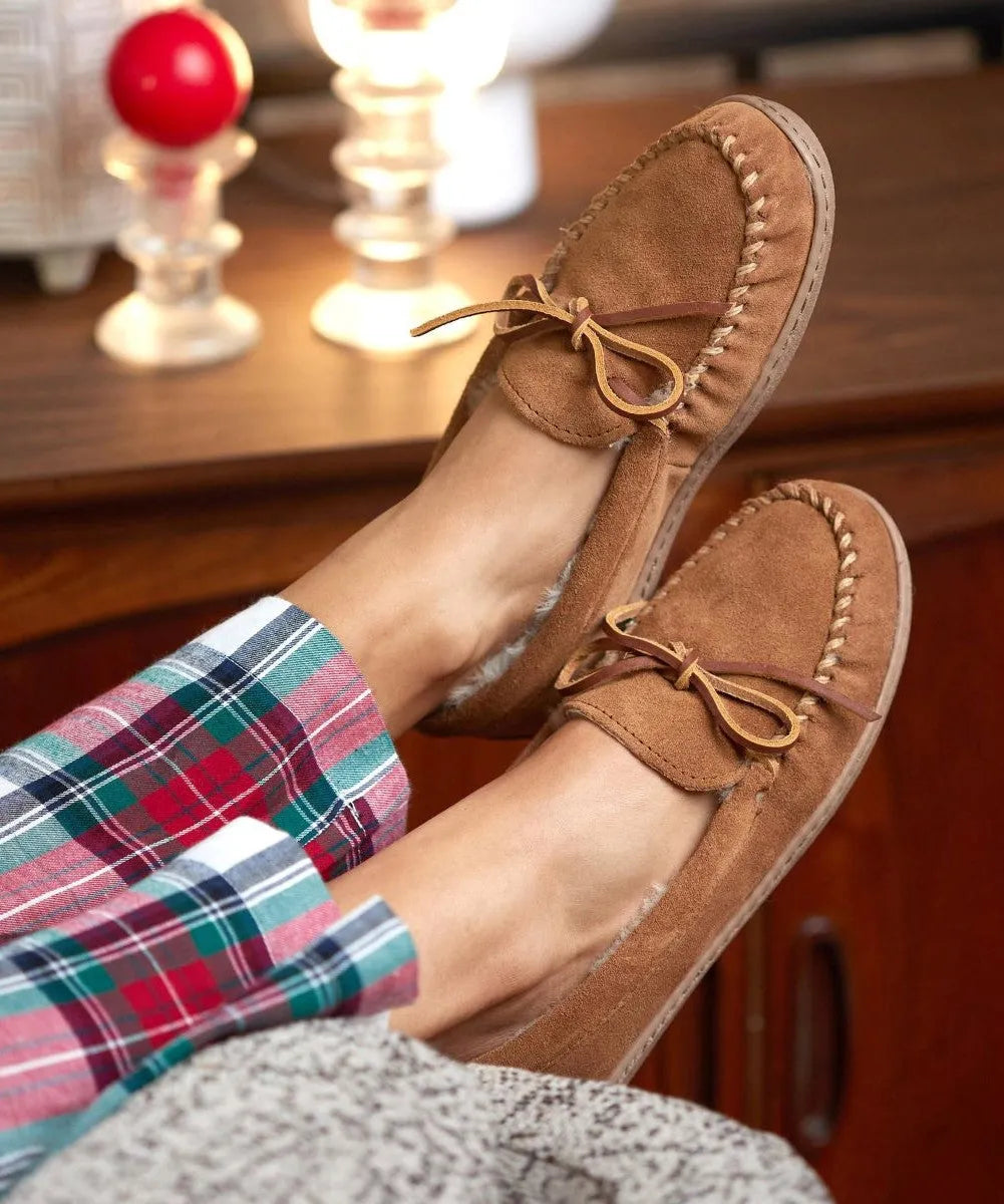 Mocassins en peau de mouton à semelle rigide Minnetonka - Chaussons pour femme