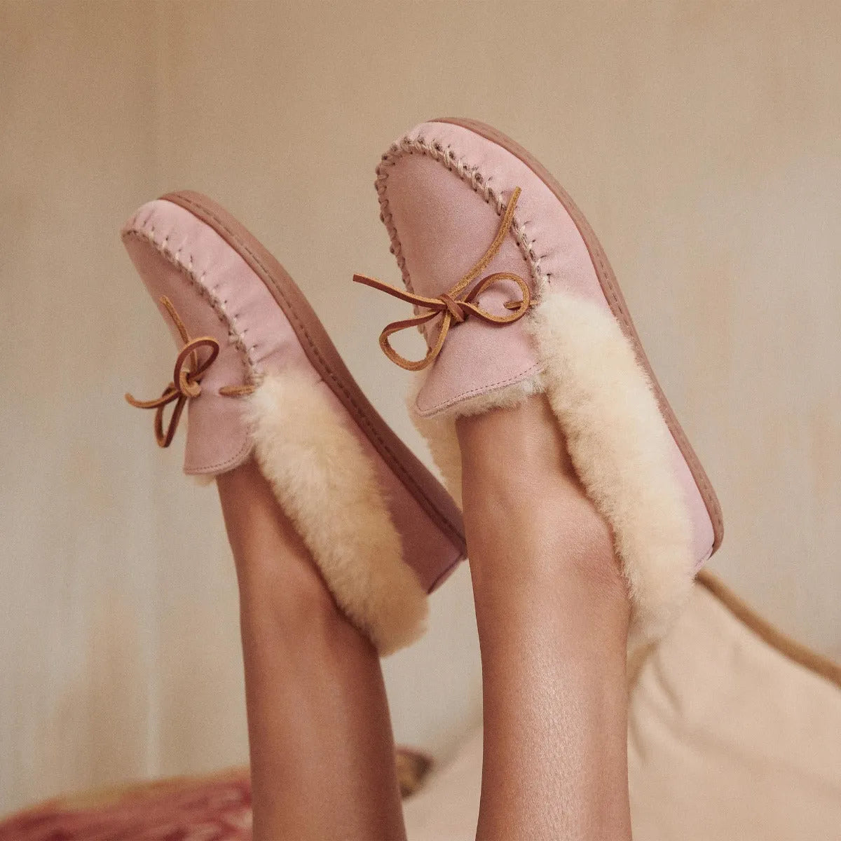 Minnetonka Alpine Mocassin en peau de mouton - Pantoufle pour femme
