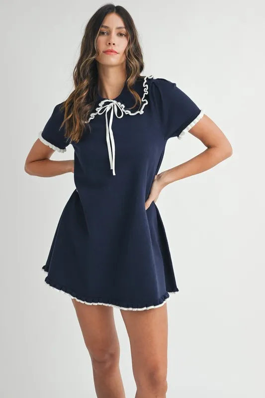 Mini-robe pour femme en maille fine à col volanté – Mini-robe volantée, Robe en maille fine, Robe à col, Mini-robe féminine, Robe en maille chic