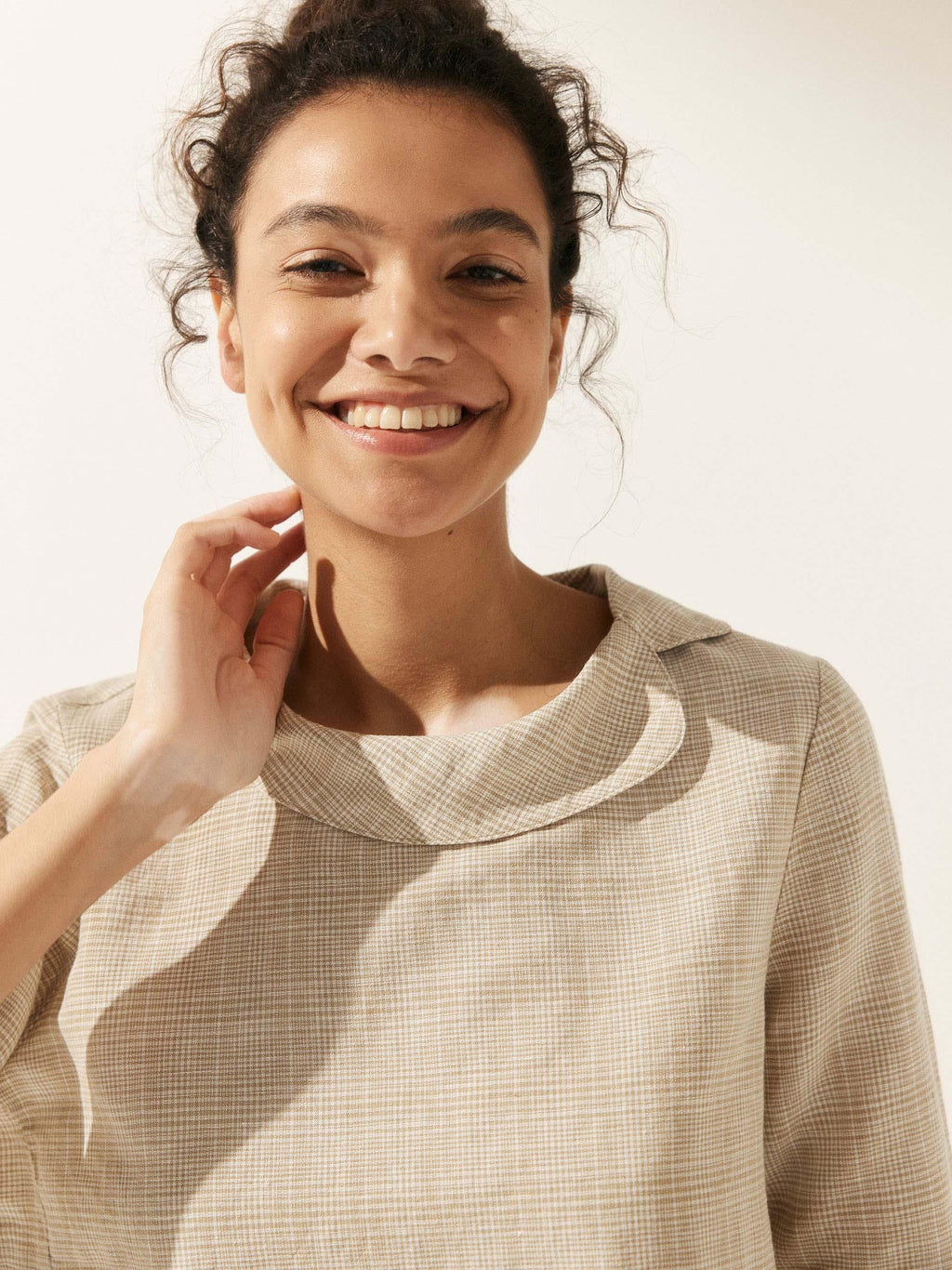 Linen Gingham Checked Round Soft-Fold Collar Top LAURA