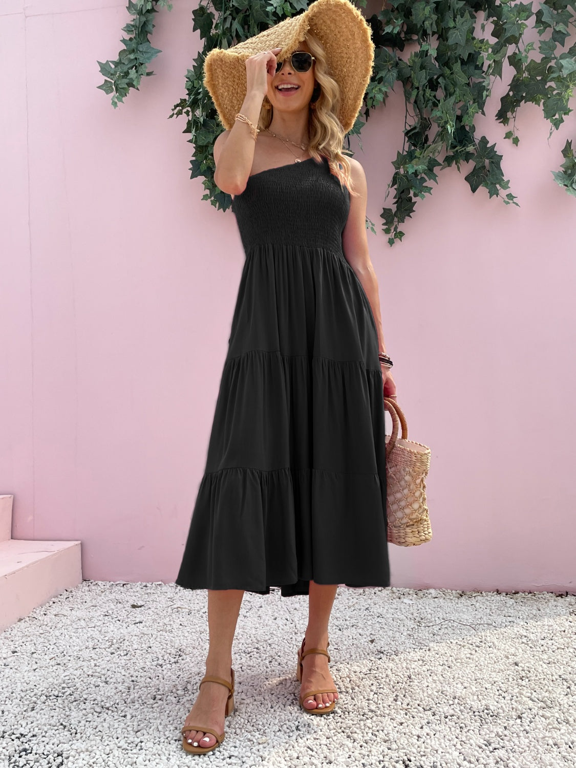 Robe Longue d'Été Sans Manches à Épaule Dénudée et Smocks Élégante et Confortable Robe Légère
