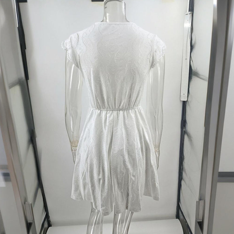 Robe courte à col en V et manches courtes avec garniture en dentelle pour femme