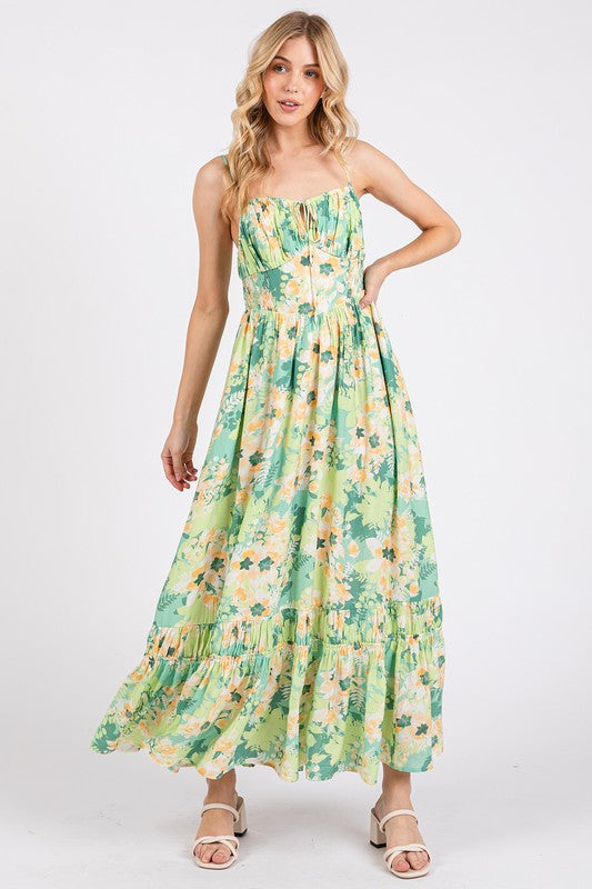 Nouvelle robe longue à fines bretelles, dos smocké, ourlet volanté et imprimé floral pour l'été – Élégance bohème, féminine, fluide, confortable, chic sans effort