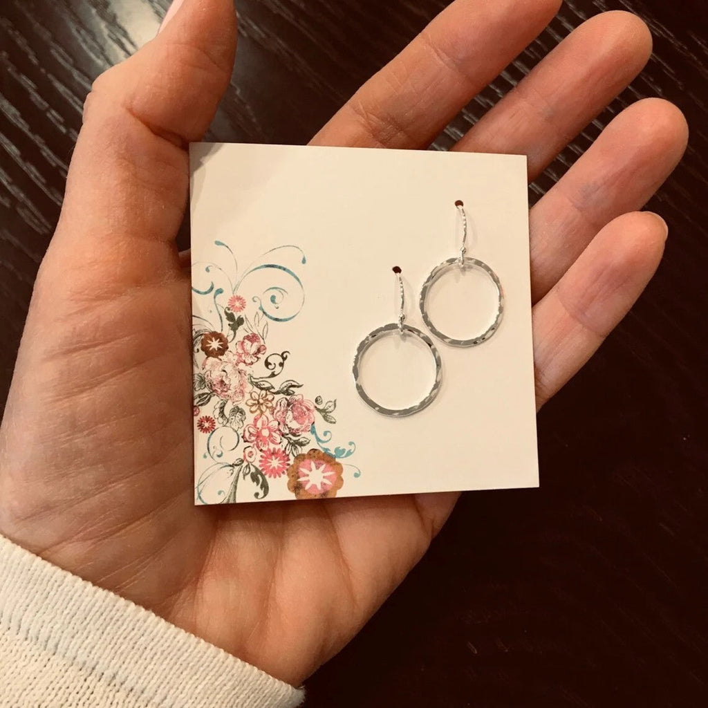 Boucles d'oreilles créoles martelées – 16mm Plaqué Or ou Argent Sterling