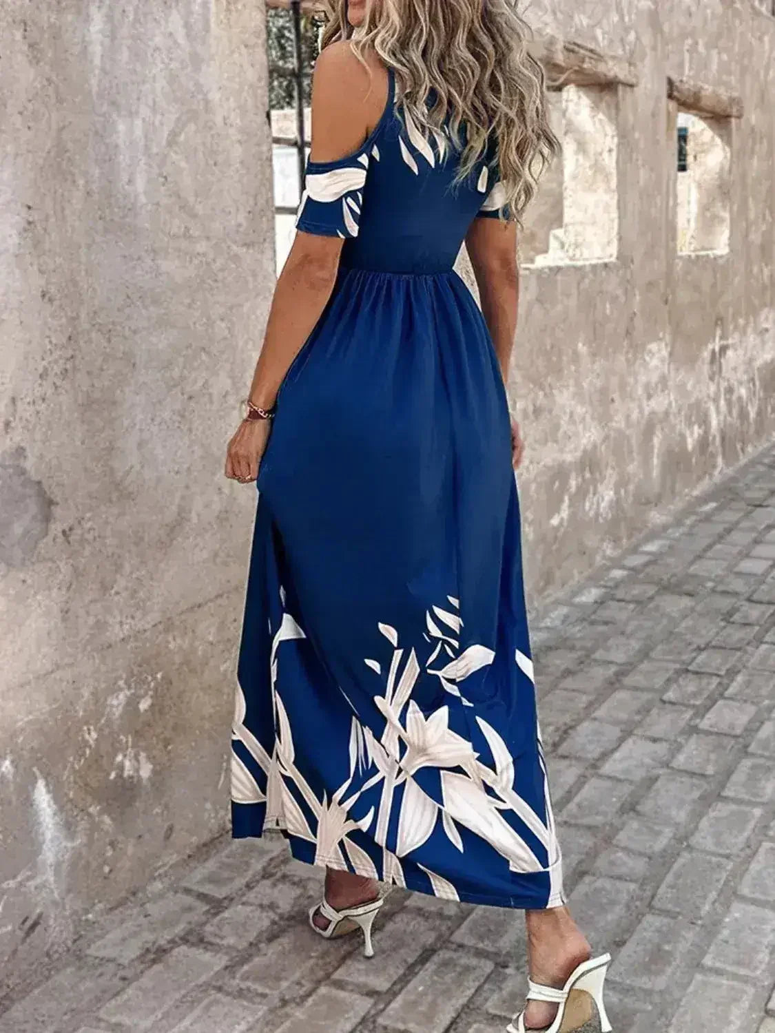 Robe imprimée à épaules dénudées