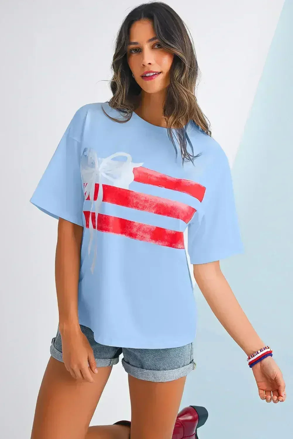 T-shirt col rond graphique White Flag Bow
