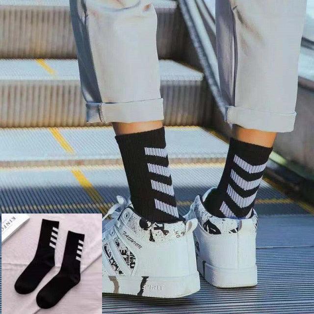 1 paire de chaussettes unisexes Crew neuves en coton pur noir et blanc, mode sport, skateboard, streetwear, chaussettes longues chaudes d'hiver et d'automne pour hommes et femmes