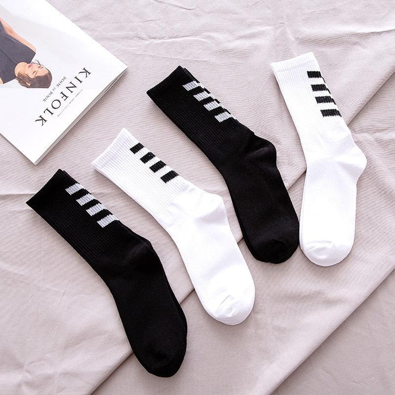 1 paire de chaussettes unisexes Crew neuves en coton pur noir et blanc, mode sport, skateboard, streetwear, chaussettes longues chaudes d'hiver et d'automne pour hommes et femmes