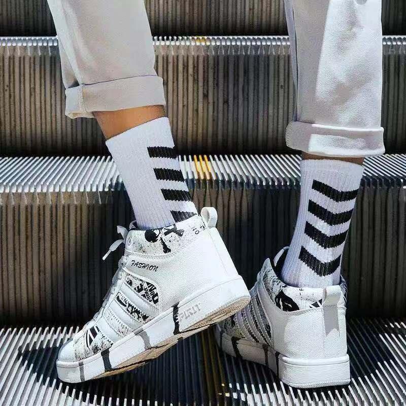 1 paire de chaussettes unisexes Crew neuves en coton pur noir et blanc, mode sport, skateboard, streetwear, chaussettes longues chaudes d'hiver et d'automne pour hommes et femmes