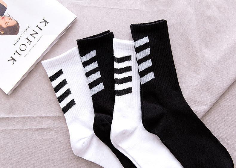 1 paire de chaussettes unisexes Crew neuves en coton pur noir et blanc, mode sport, skateboard, streetwear, chaussettes longues chaudes d'hiver et d'automne pour hommes et femmes