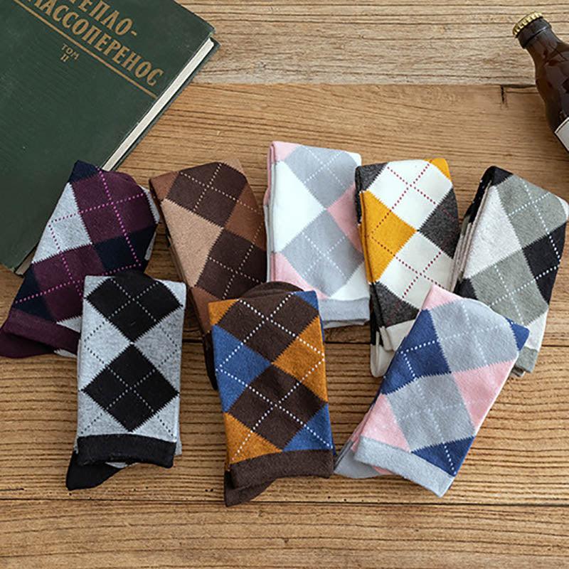 1 Paire de Chaussettes Montantes Chaudes Motif Losanges en Coton Style Collège pour Automne Hiver Chaussettes de Course et d'Escalade à la Mode pour Hommes et Femmes