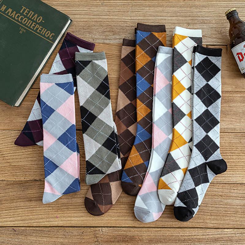 1 Paire de Chaussettes Montantes Chaudes Motif Losanges en Coton Style Collège pour Automne Hiver Chaussettes de Course et d'Escalade à la Mode pour Hommes et Femmes