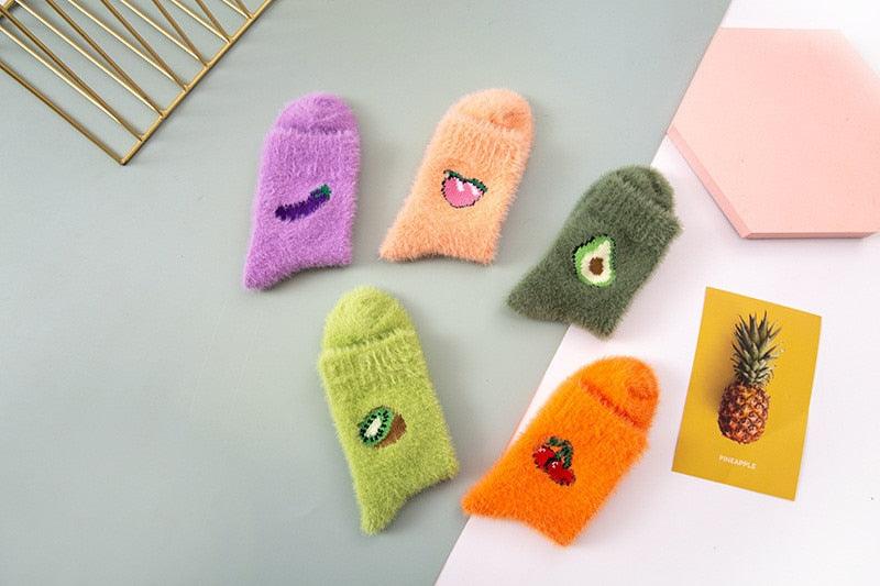 1 paire de chaussettes thermiques moelleuses Automne-Hiver Nouvel An Chaussettes Nouvelle Mode Chaussettes Chaudes Avocat Cerise Aubergine Chaussettes Courtes Chaudes Chaussettes d'Hiver Pour Hommes et Femmes
