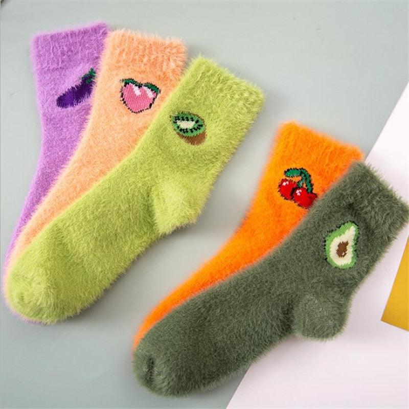 1 paire de chaussettes thermiques moelleuses Automne-Hiver Nouvel An Chaussettes Nouvelle Mode Chaussettes Chaudes Avocat Cerise Aubergine Chaussettes Courtes Chaudes Chaussettes d'Hiver Pour Hommes et Femmes