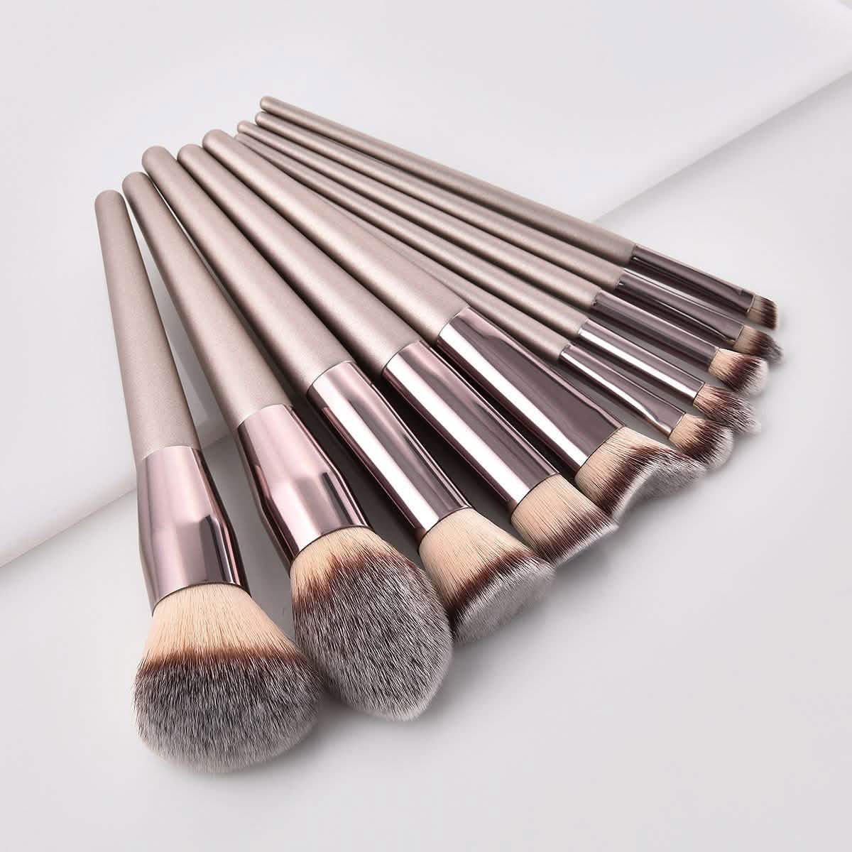 Ensemble de 10 Pinceaux Maquillage Lumineux