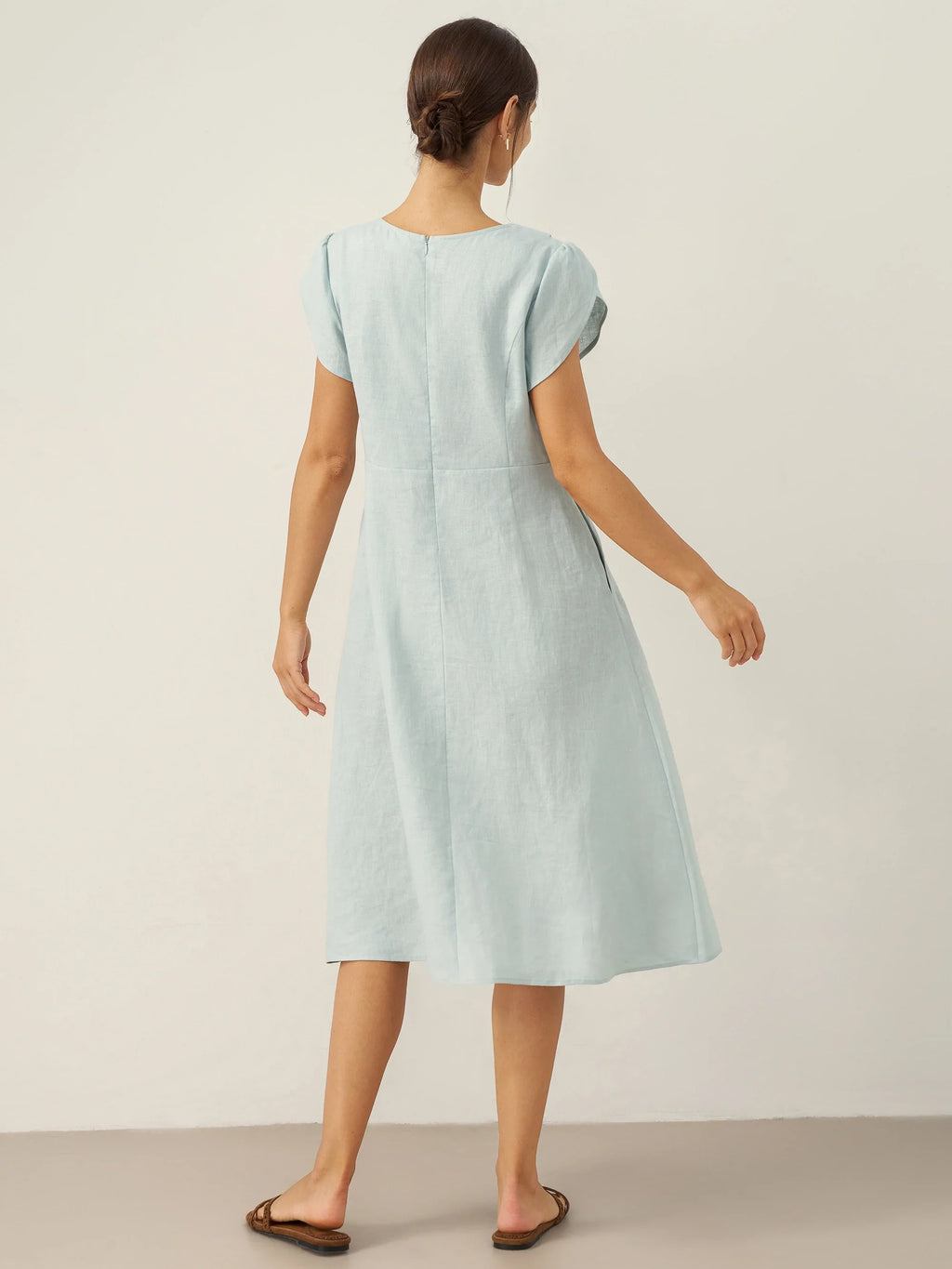 Robe Courte FIONA 100 % Lin avec Col Croissant et Manches Volantes