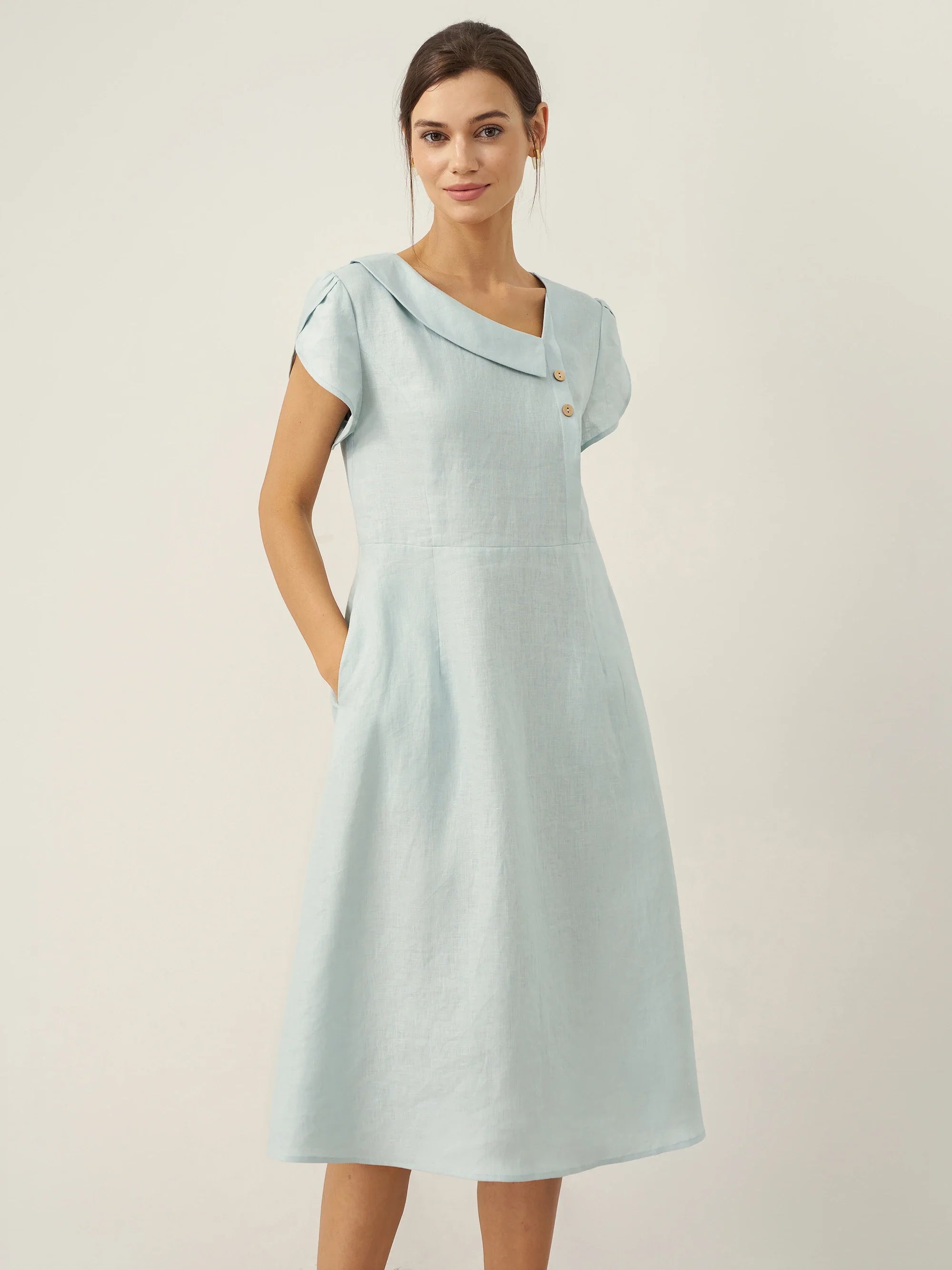 Robe Courte FIONA 100 % Lin avec Col Croissant et Manches Volantes