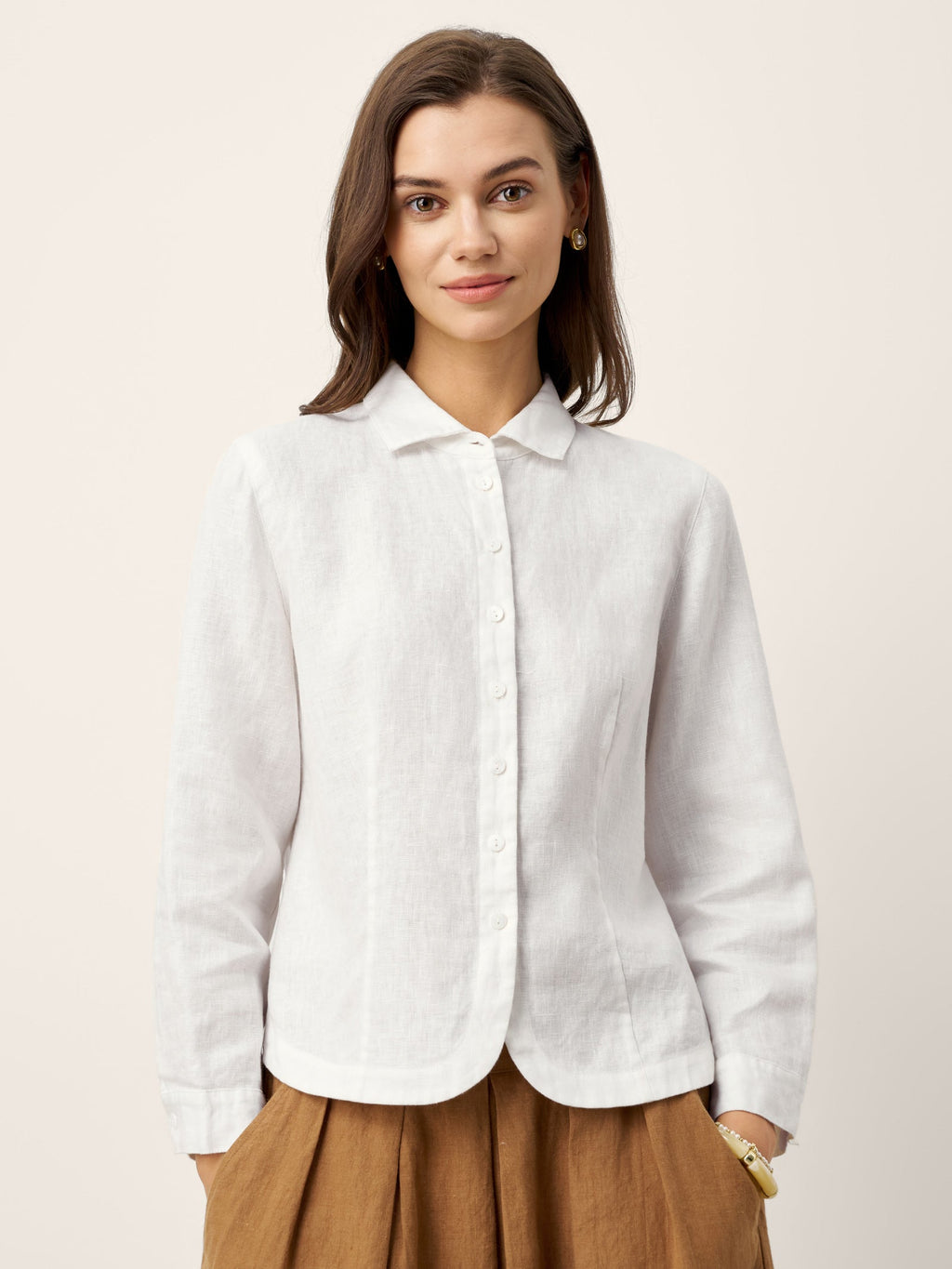 Chemise sur mesure en lin à petit col et ourlet incurvé AVELINE