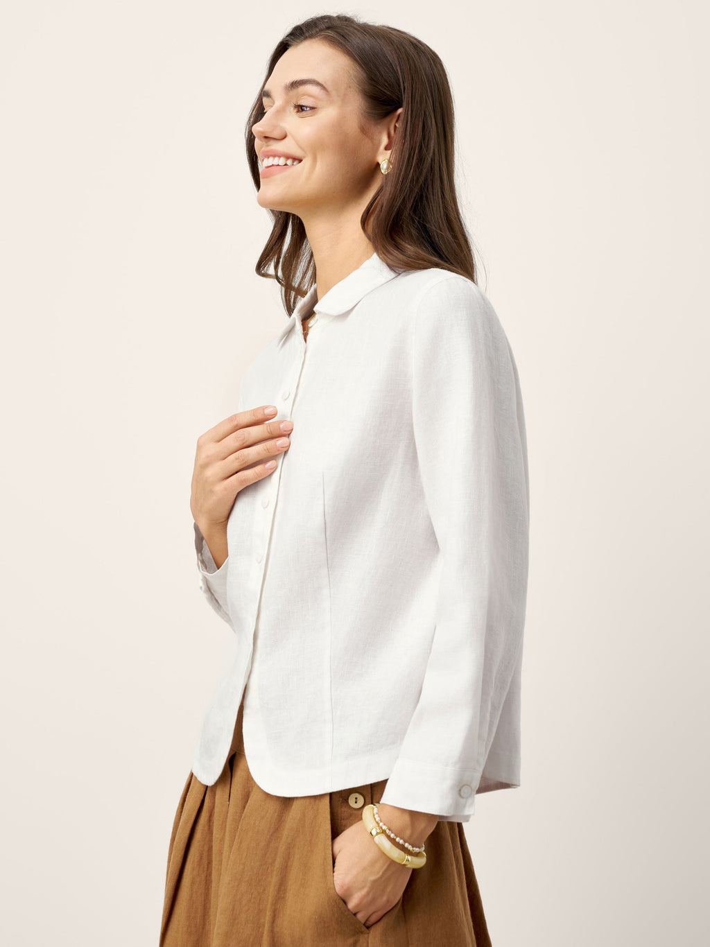 Chemise sur mesure en lin à petit col et ourlet incurvé AVELINE
