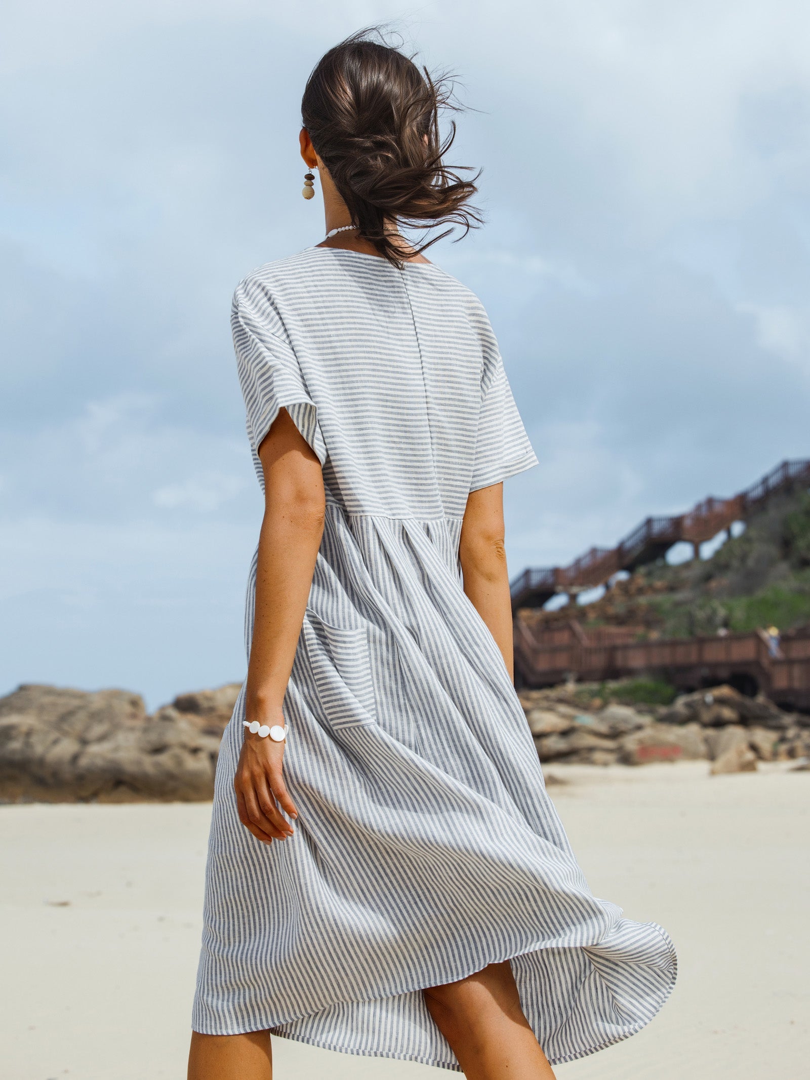 Robe courte à rayures en lin 100% avec panneaux, manches courtes MORGAN