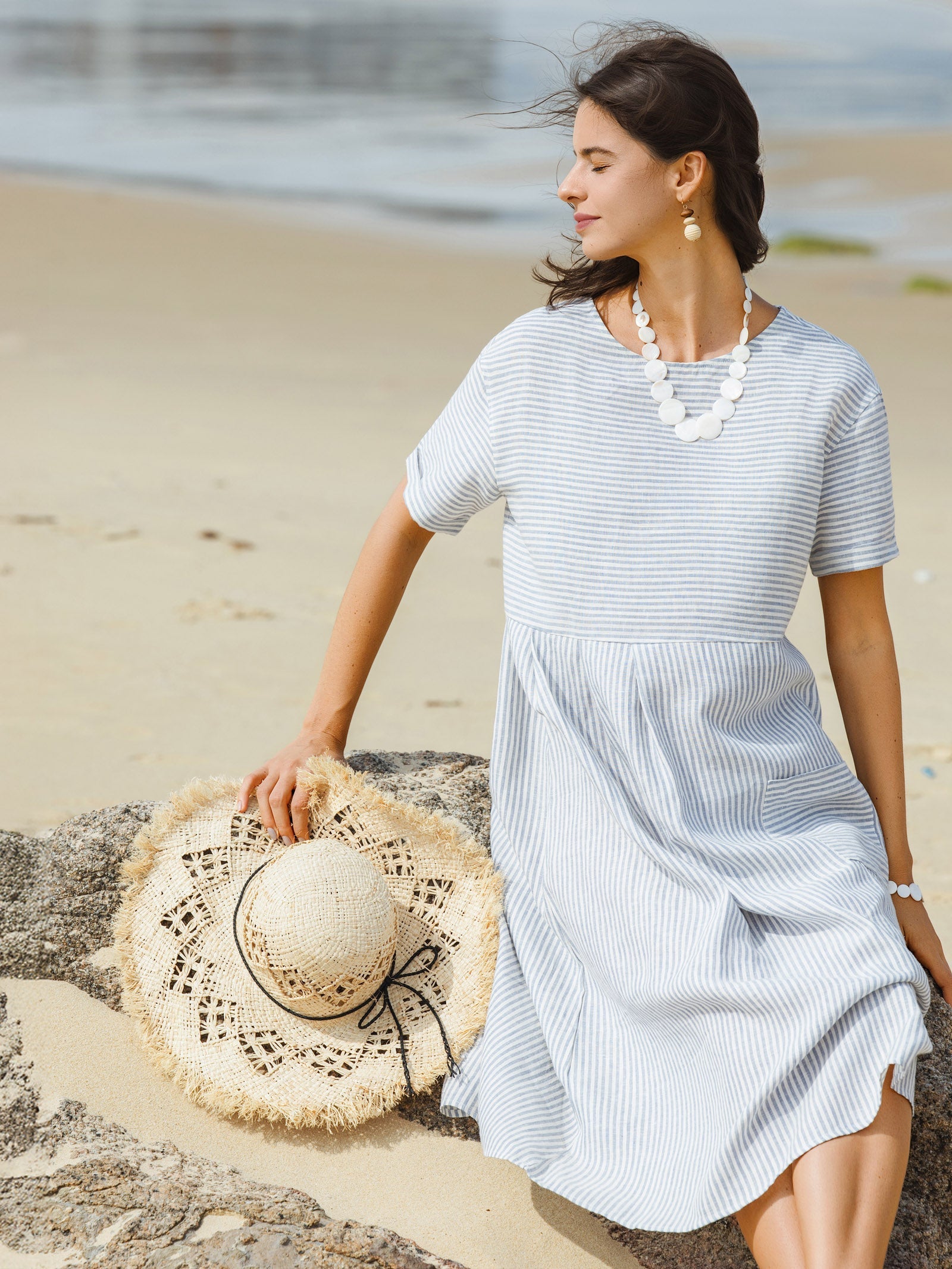 Robe courte à rayures en lin 100% avec panneaux, manches courtes MORGAN