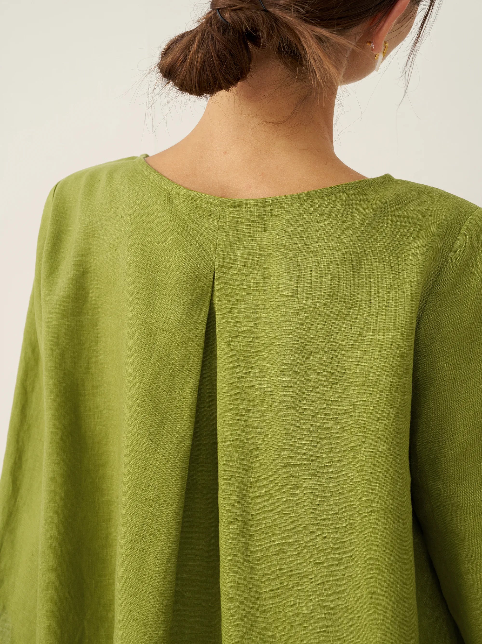 Haut BRIANNA 100 % lin, encolure ronde, ourlet asymétrique