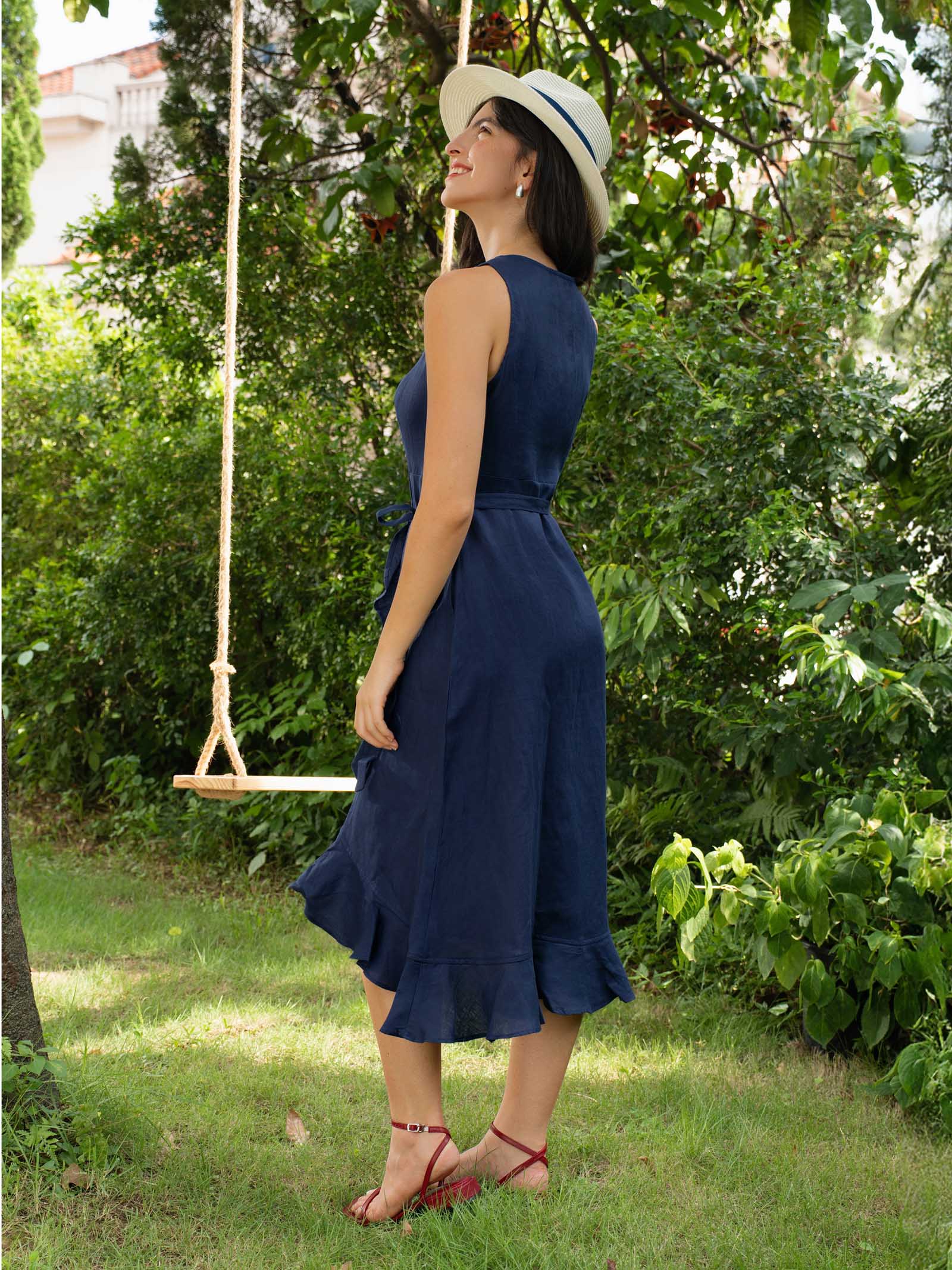 Robe midi MAYA en lin pur avec col en V et ourlet à volants