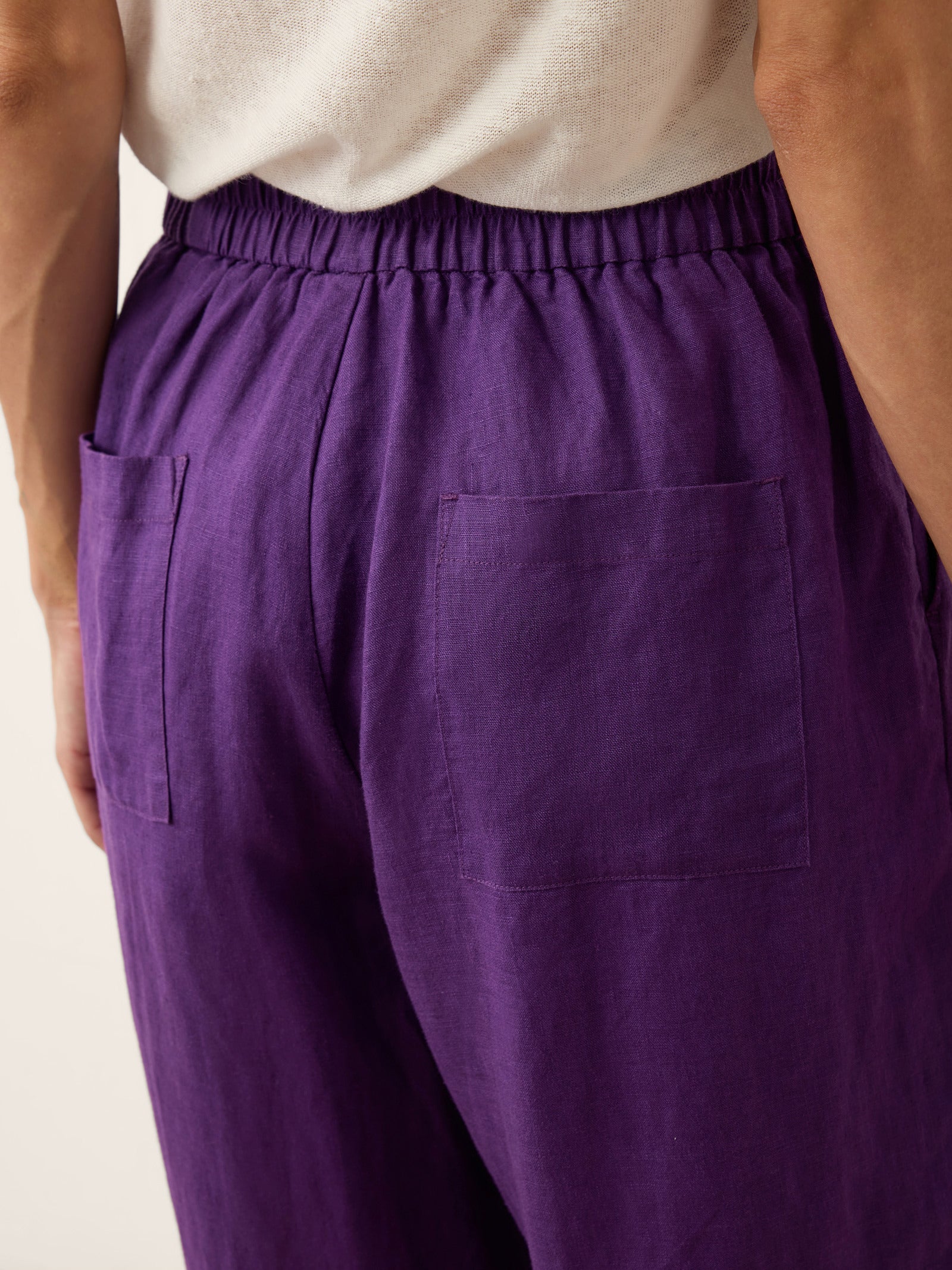 Pantalon fuselé boutonné artisanal 100 % lin KATHERINE