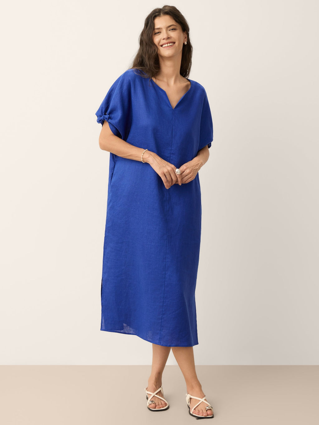 Robe midi JESSAMINE en lin avec nœud papillon, poignets et ourlet fendu