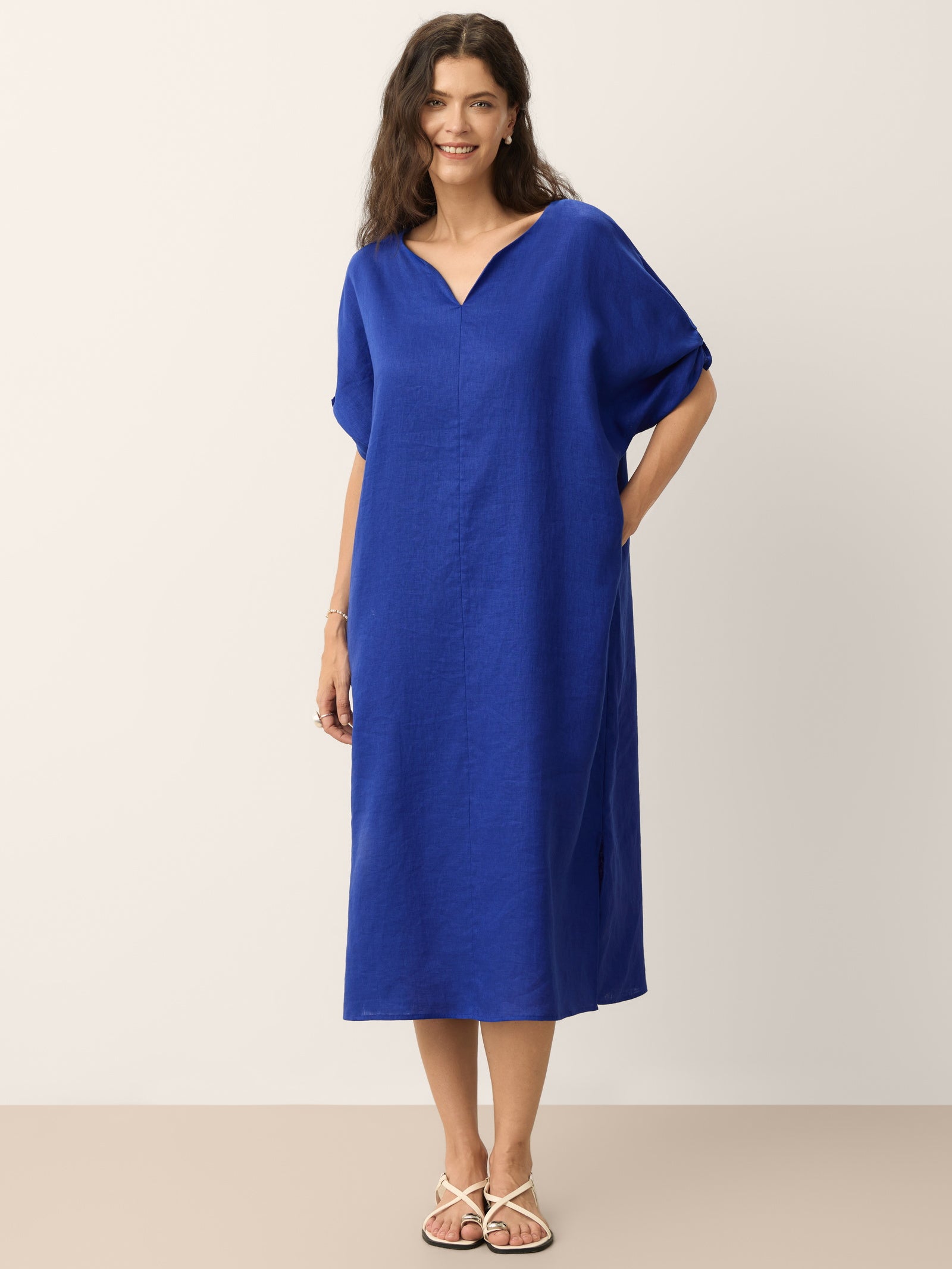 Robe midi JESSAMINE en lin avec nœud papillon, poignets et ourlet fendu