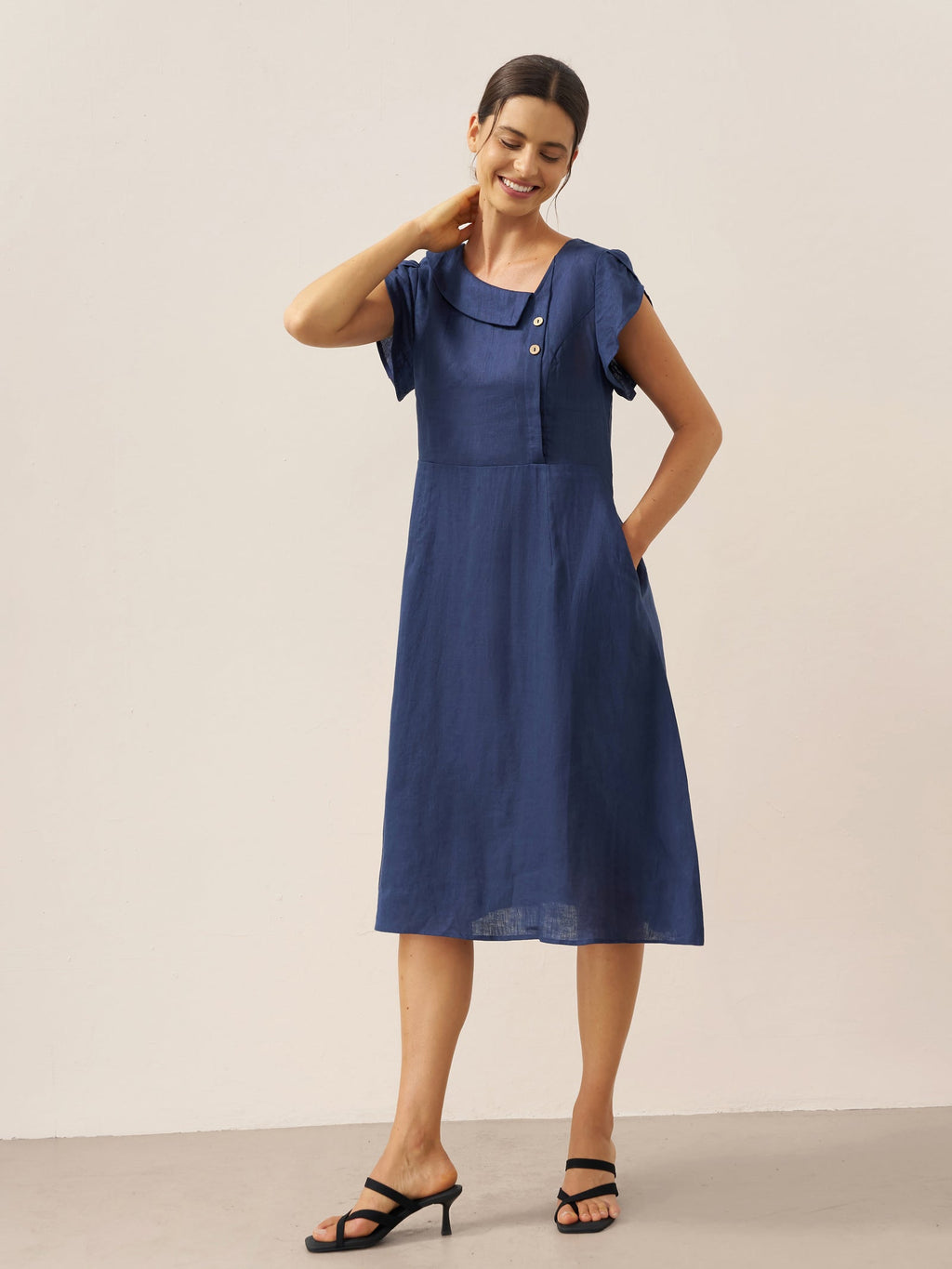 Robe Courte FIONA 100 % Lin avec Col Croissant et Manches Volantes