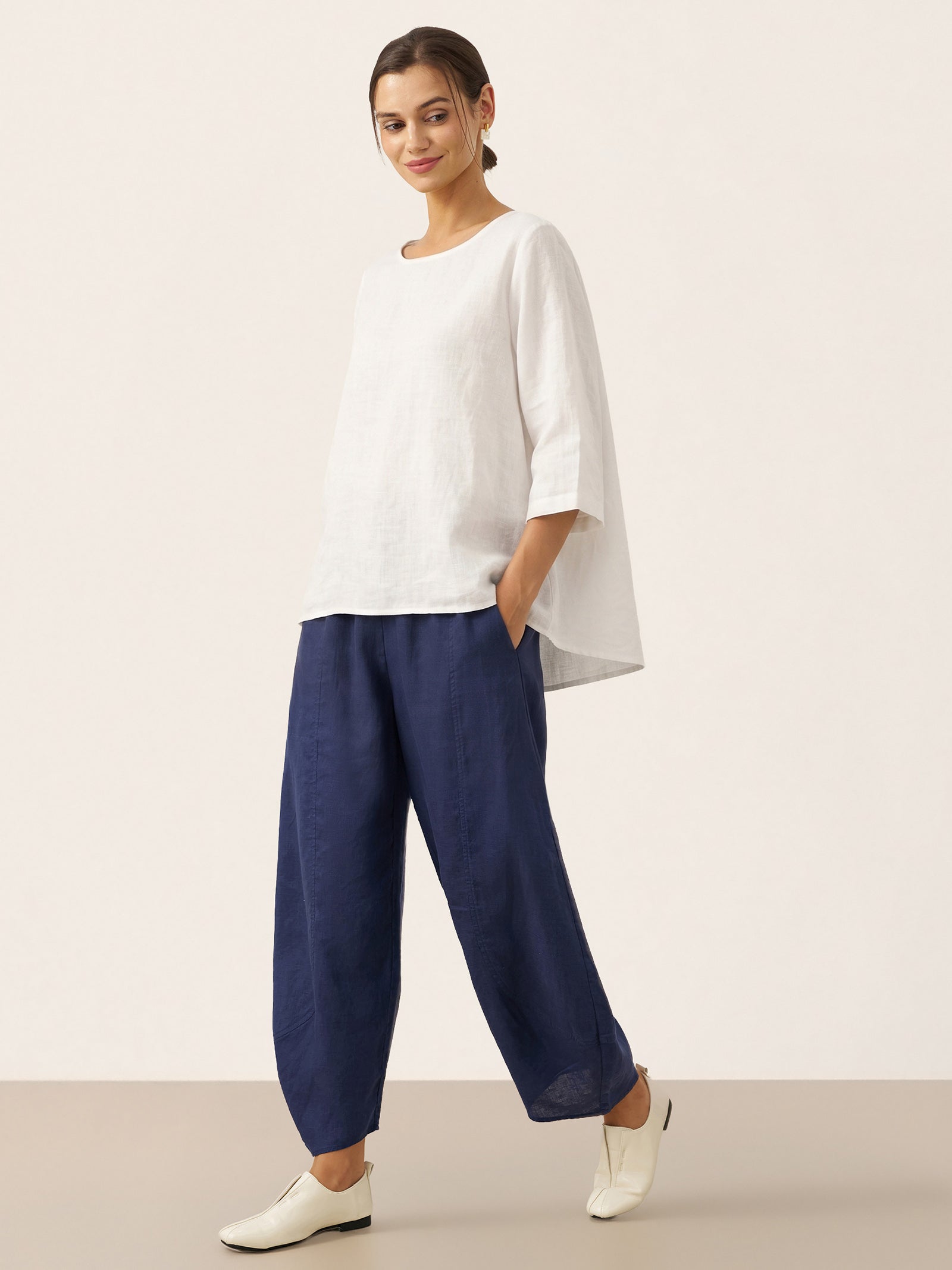 Haut BRIANNA 100 % lin, encolure ronde, ourlet asymétrique