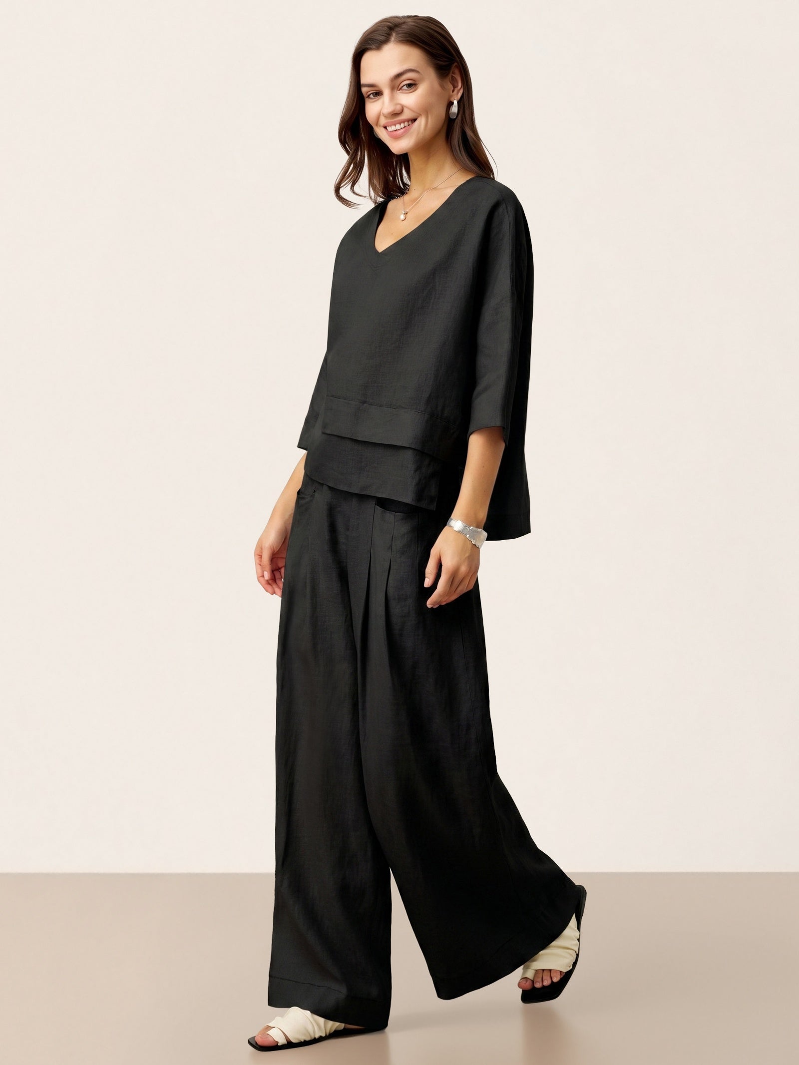 Pantalon VERIDIANA en 100 % lin, plissé sculpté et dos élastiqué, coupe décontractée