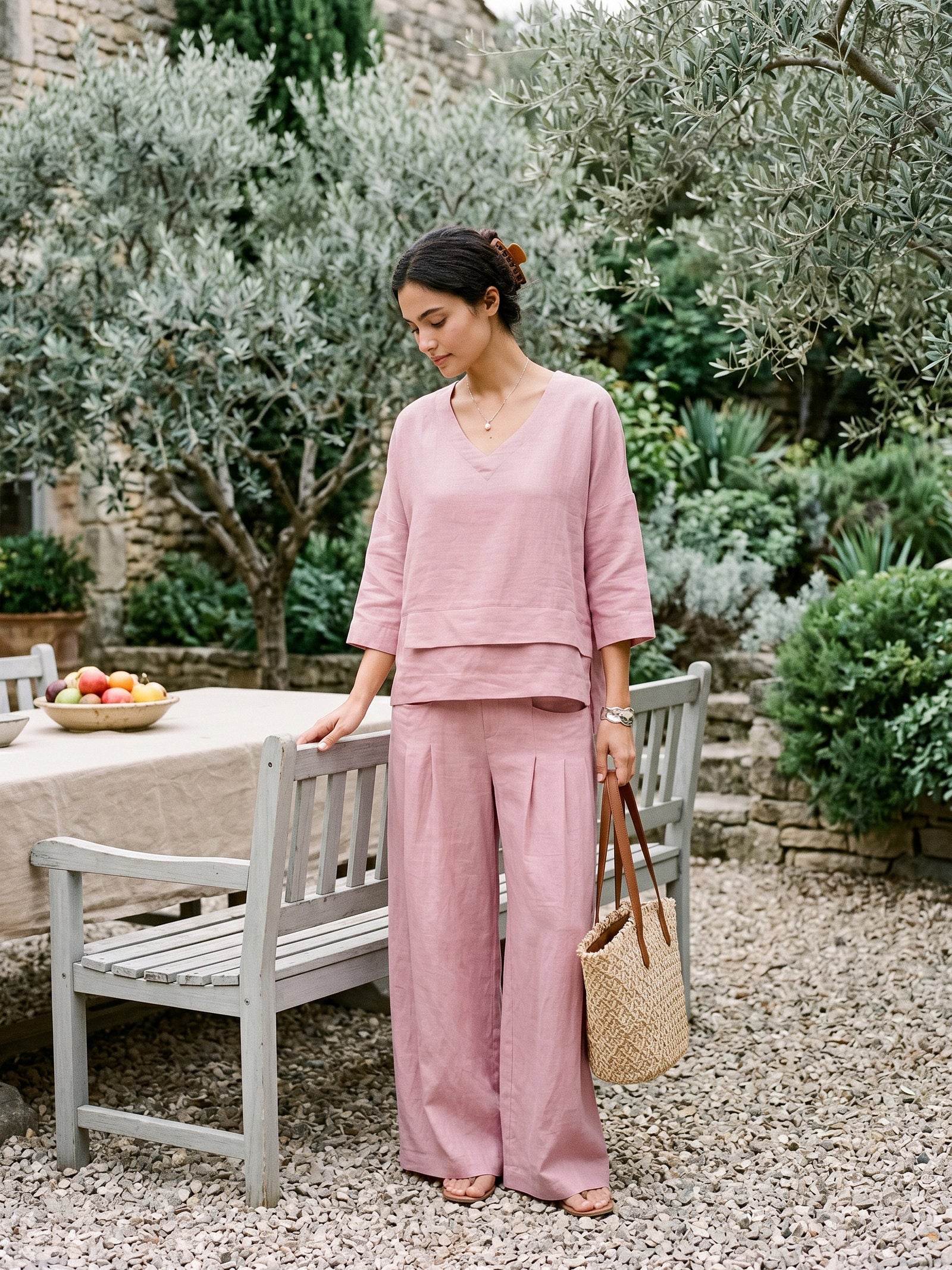 Pantalon VERIDIANA en 100 % lin, plissé sculpté et dos élastiqué, coupe décontractée