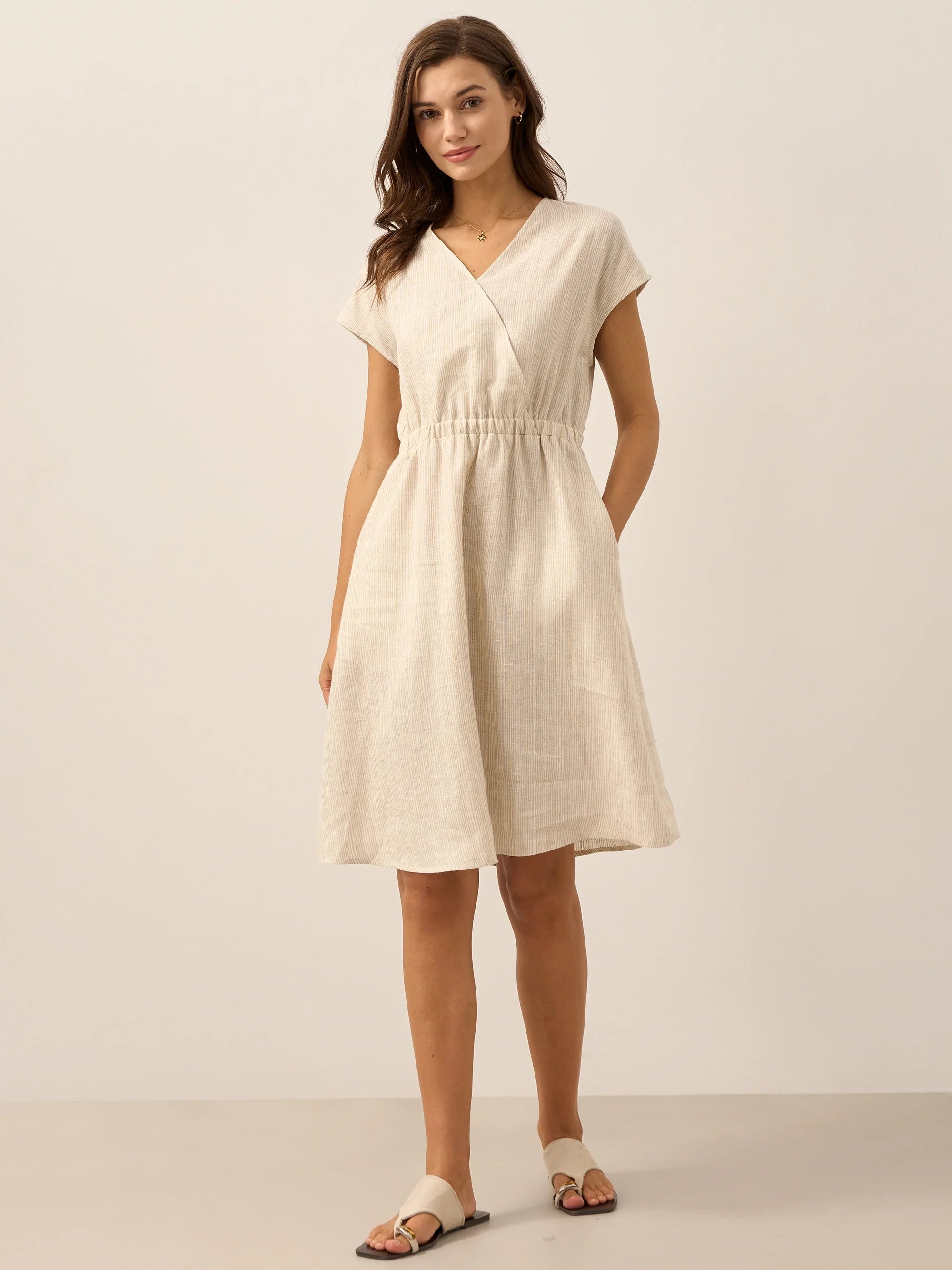 Robe courte ARIA en lin 100 % rayé à taille élastique