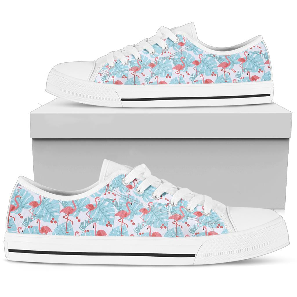 Chaussures basses bleu flamant et fleurs