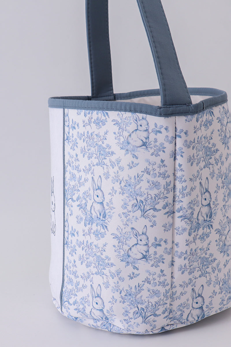 Panier fleuri petit lapin bleu