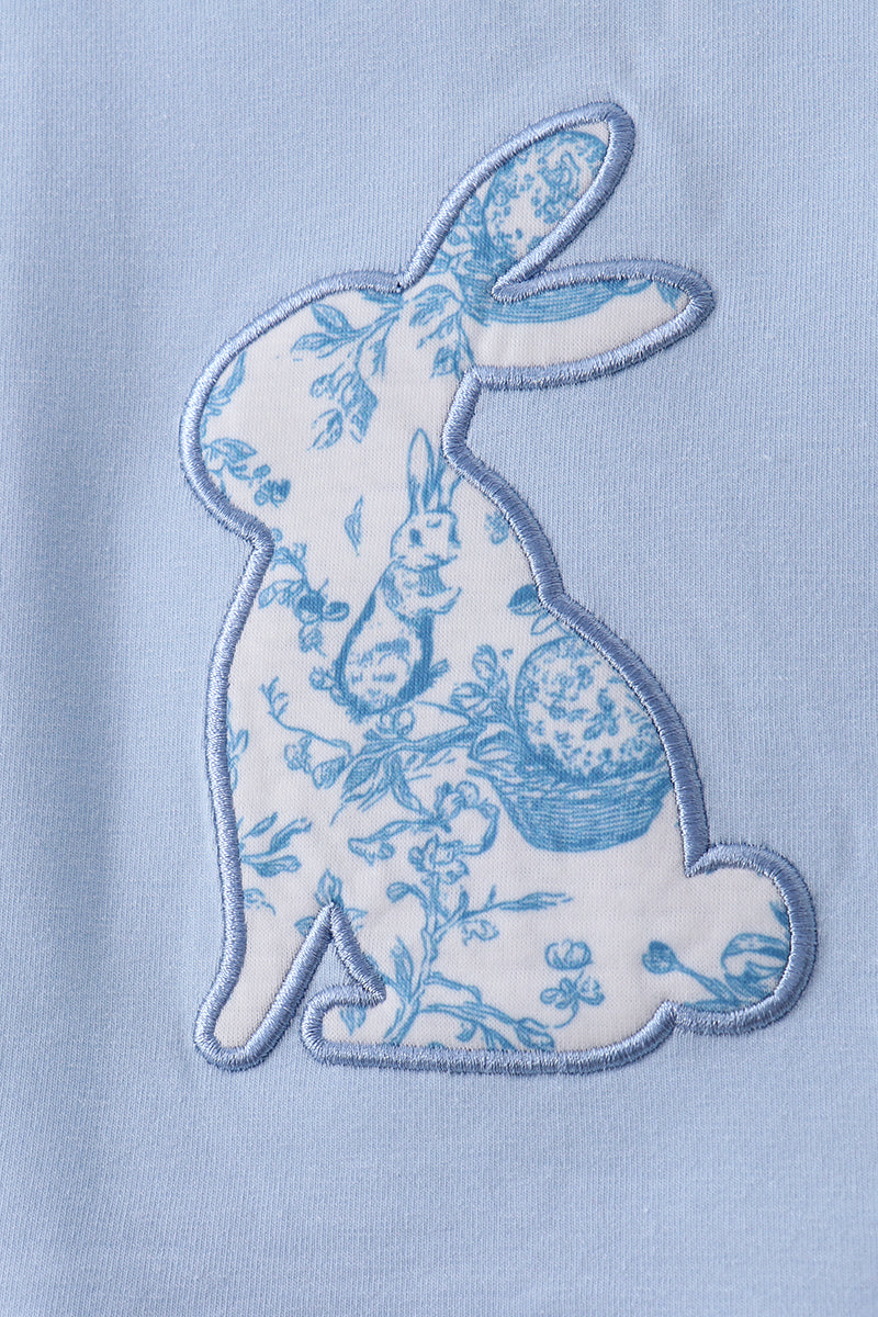 Ensemble short volanté avec applique lapin bleu