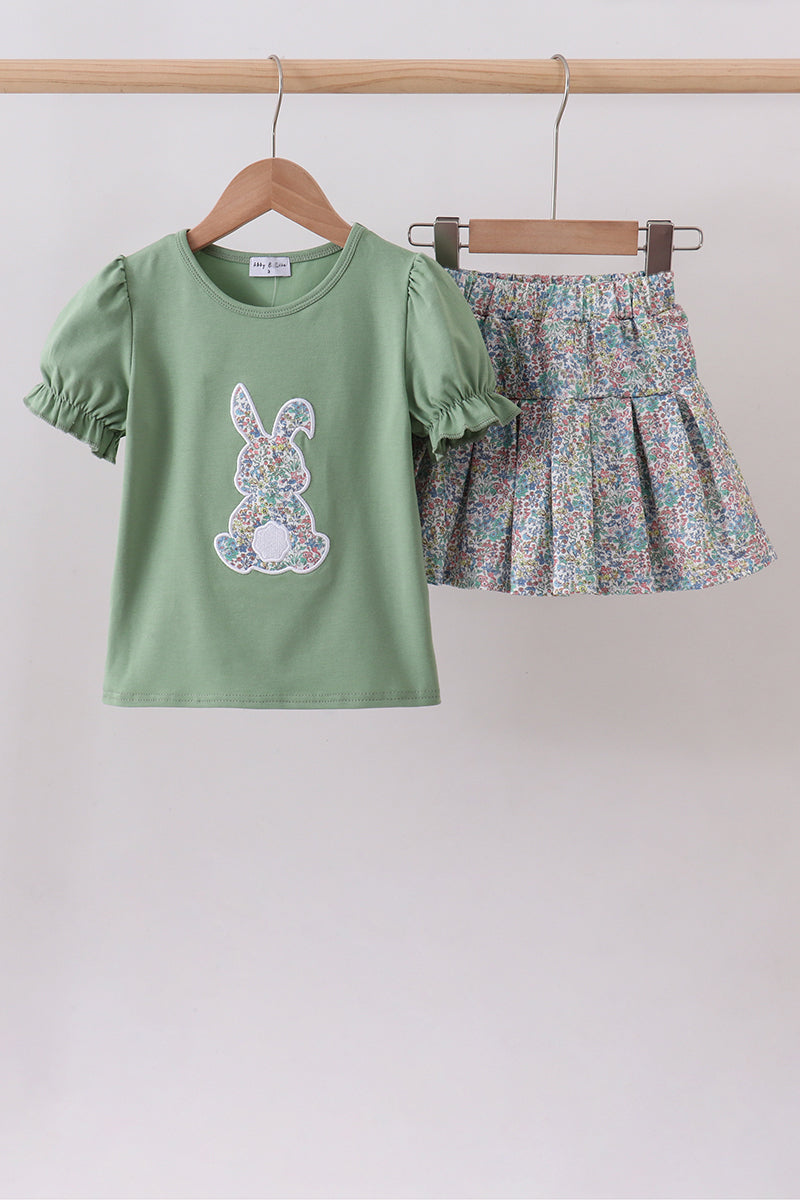 Ensemble short-jupe en piqué avec applique de lapin floral sauge
