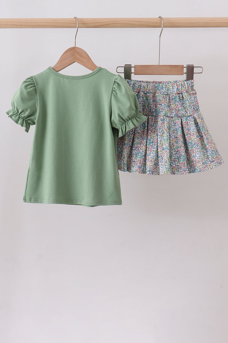 Ensemble short-jupe en piqué avec applique de lapin floral sauge