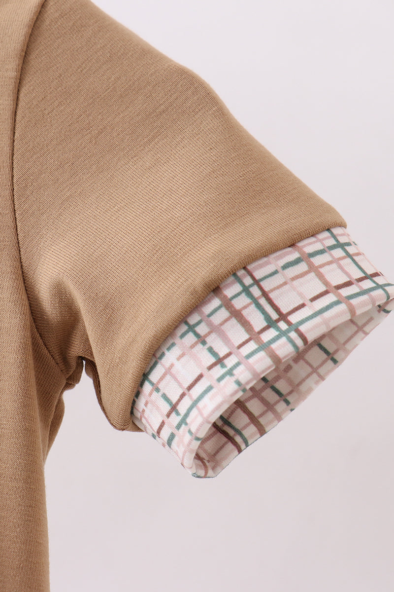 Barboteuse marron à applique lapin en tissu écossais
