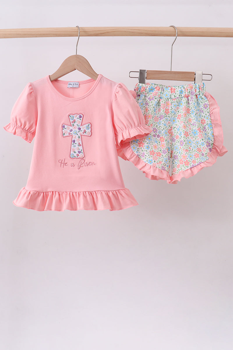 Ensemble short à volants et appliqué croix rose