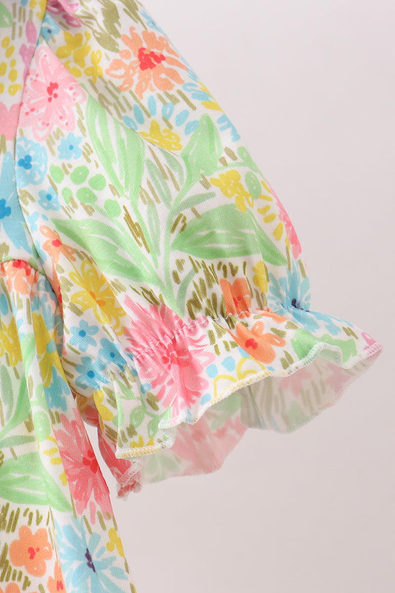 Robe à volants rose à manches bouffantes et imprimé floral