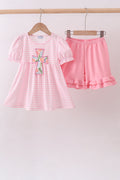 Ensemble short à volants avec application croisée à rayures roses