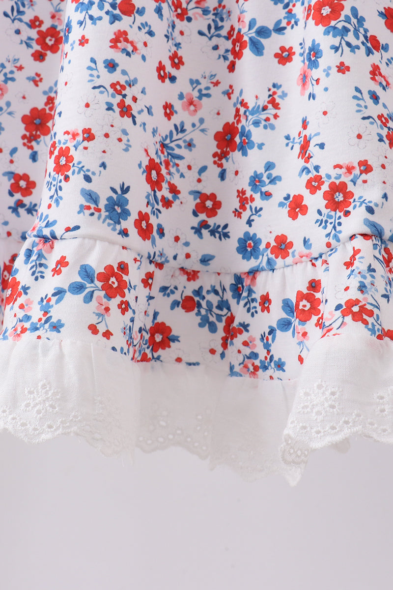 Ensemble short smocké en dentelle florale bleue