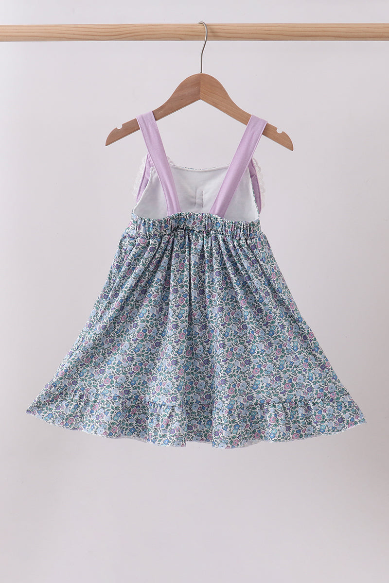Robe violette à volants, avec nœud et imprimé floral