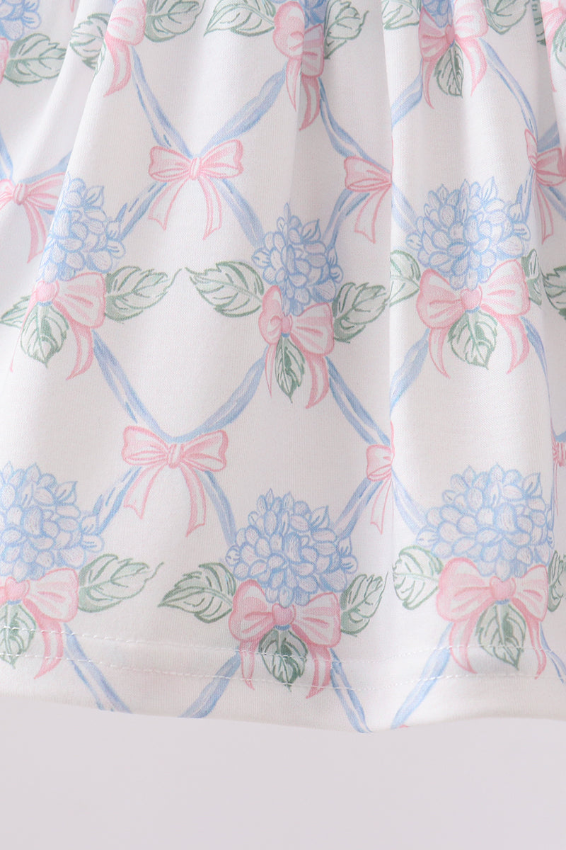Ensemble cache-couche imprimé floral bleu