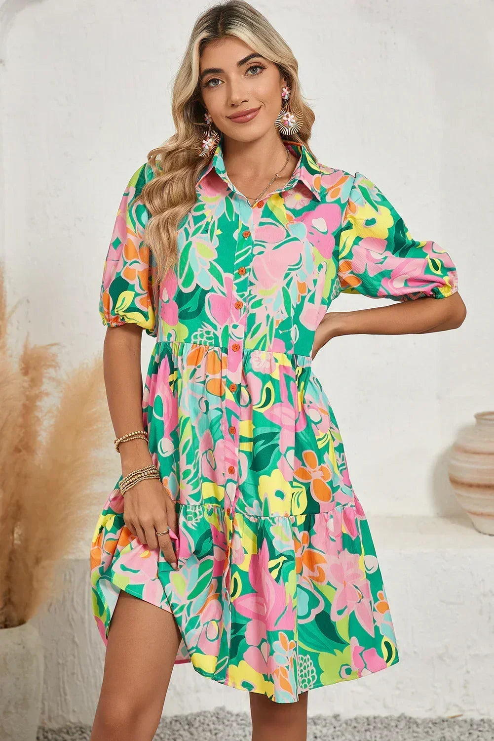 Robe Babydoll Boutonnée à Manches Bouffantes Florales Vertes
