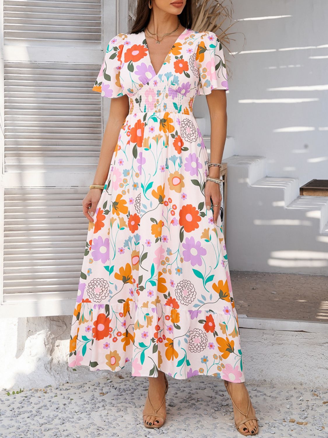 Robe longue élégante pour femme à imprimé floral, col en V et manches courtes
